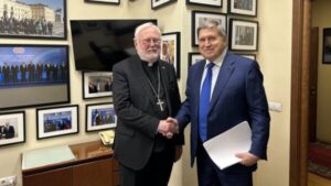Gallagher: Jeli jsme do Moskvy, abychom mluvili o míru