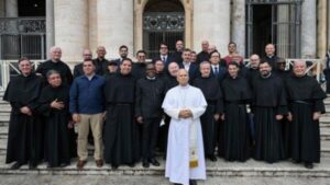 Na první audienci po operaci přišli augustiniáni za spolubratrem papežem