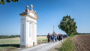 Arcibiskup zve na kající pouť